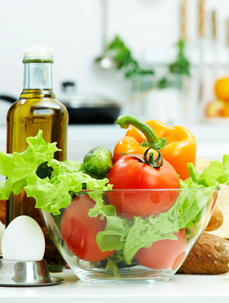 Legumes e verduras em uma tigela